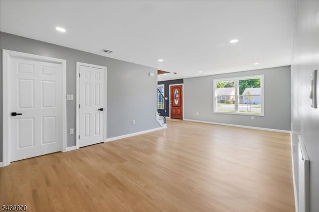 Harvey Ave, Rochelle Park Twp., NJ 07662