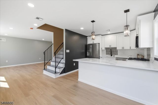 Harvey Ave, Rochelle Park Twp., NJ 07662