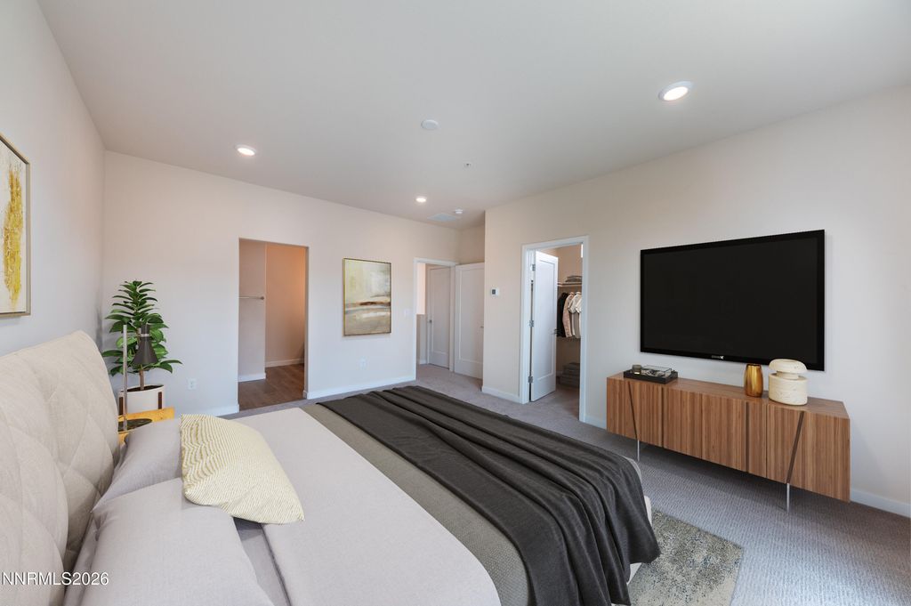 Image 3 of property listing at 2389 Tecumseh Way 15, Sparks, NV 89436