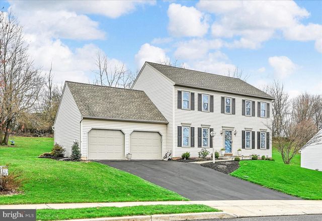 320 COACHMAN LN, Palmyra, PA 17078