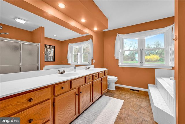 320 COACHMAN LN, Palmyra, PA 17078