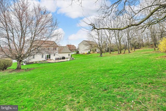 320 COACHMAN LN, Palmyra, PA 17078