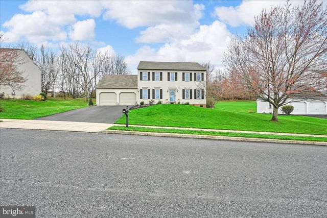 320 COACHMAN LN, Palmyra, PA 17078
