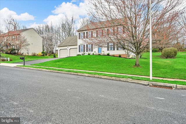 320 COACHMAN LN, Palmyra, PA 17078