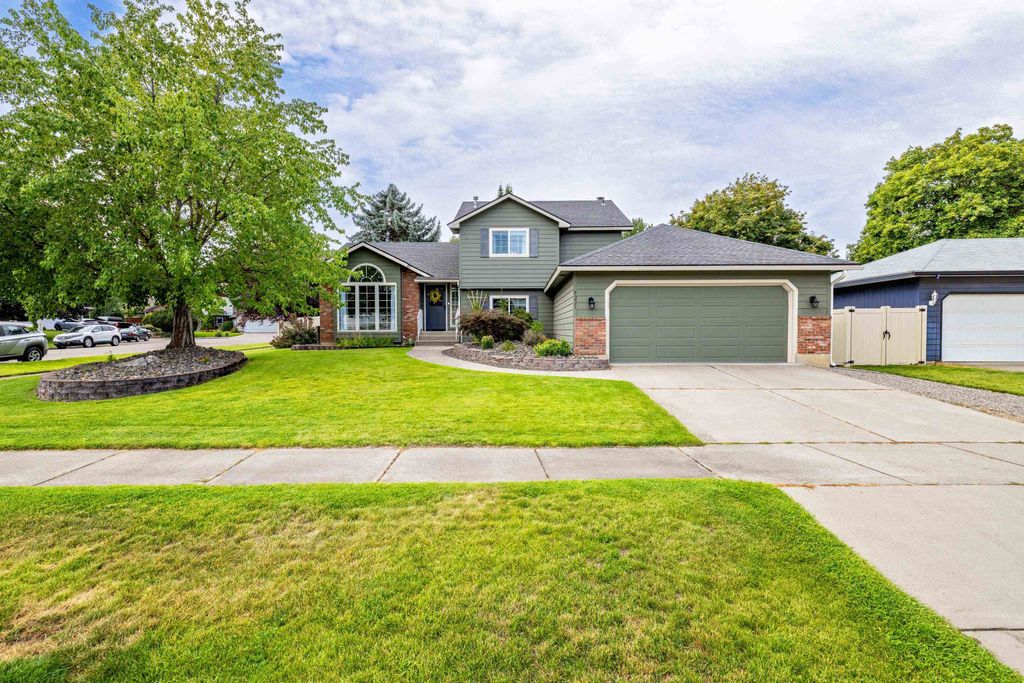 9221 N Londale Dr, Spokane, WA 99208