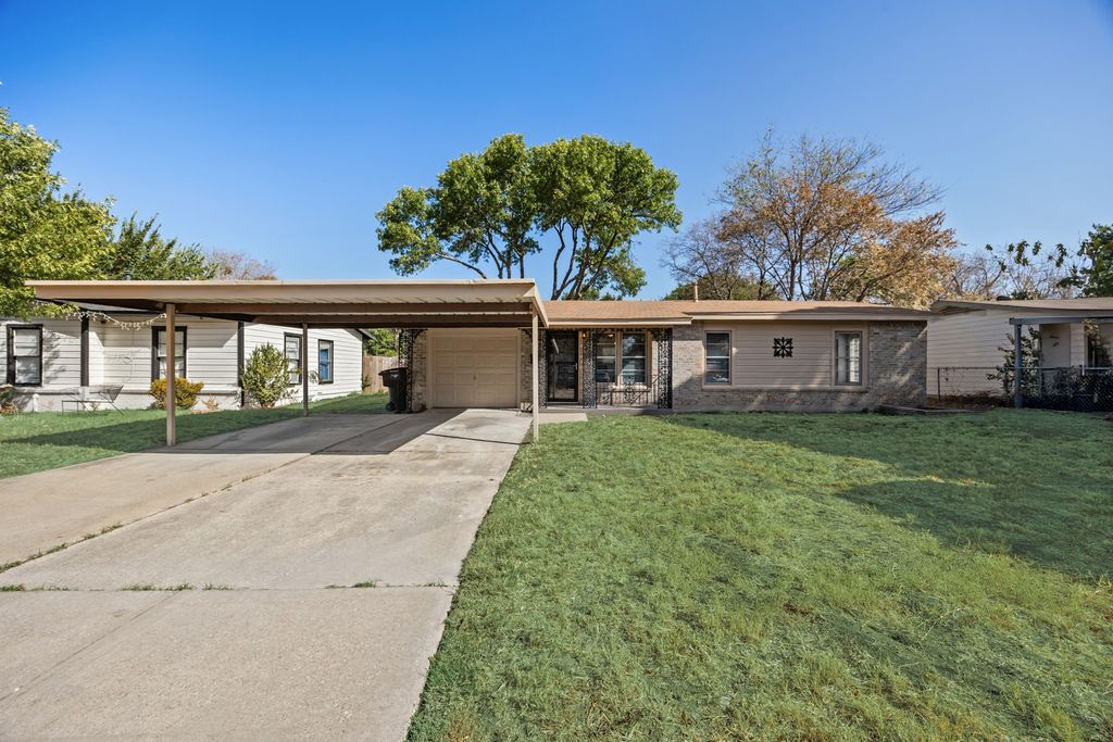 5533 Burton Avenue, Fort Worth, TX 76119 — exterior