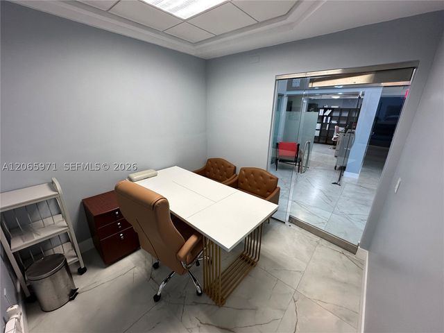 5941 NW 173rd Dr B-8, Hialeah, FL 33015