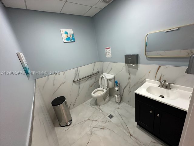 5941 NW 173rd Dr B-8, Hialeah, FL 33015