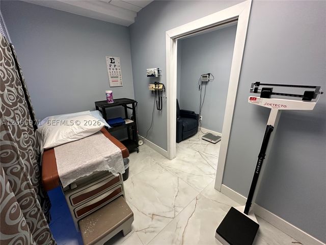 5941 NW 173rd Dr B-8, Hialeah, FL 33015