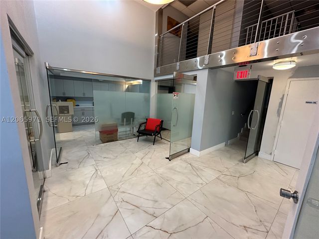 5941 NW 173rd Dr B-8, Hialeah, FL 33015