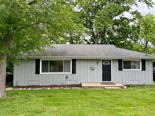 12 Johnathan Road, Lake Zurich, IL 60047