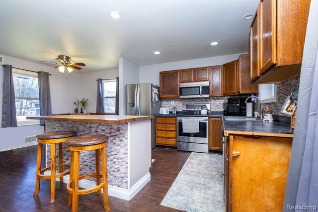 1814 Leland Road, Kimball, MI 48074