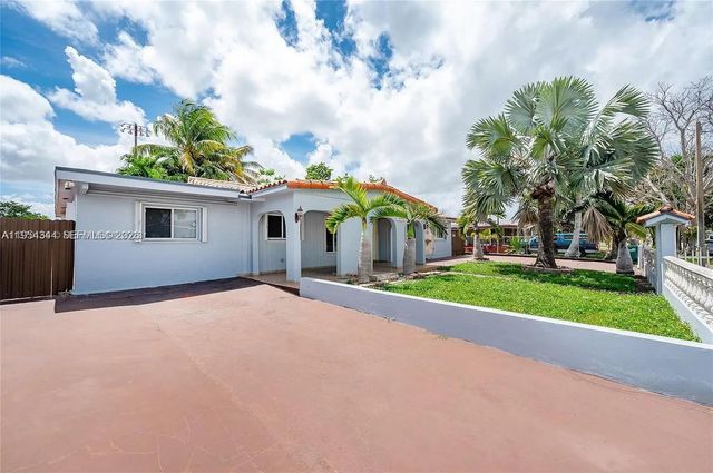 11950 SW 182nd Ter, Miami, FL 33177