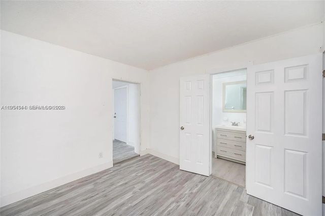 11950 SW 182nd Ter, Miami, FL 33177