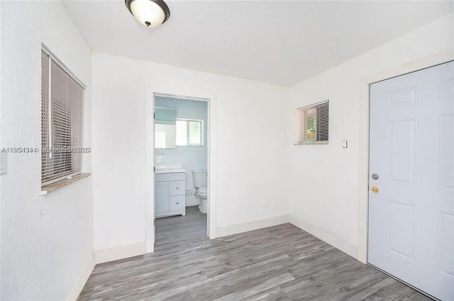 11950 SW 182nd Ter, Miami, FL 33177