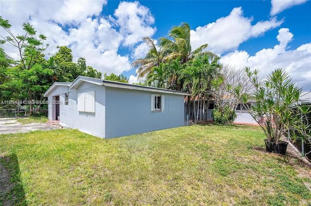 11950 SW 182nd Ter, Miami, FL 33177