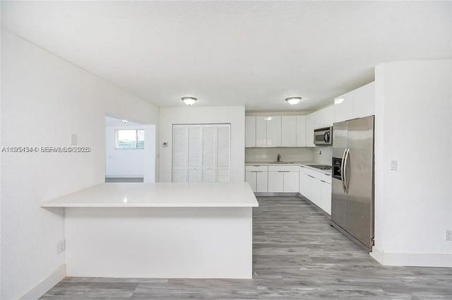 11950 SW 182nd Ter, Miami, FL 33177