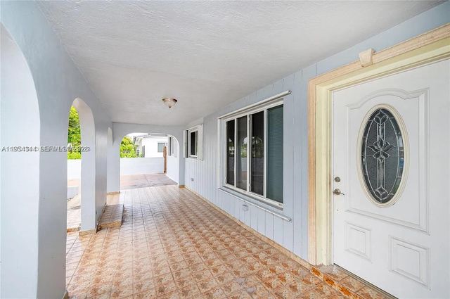 11950 SW 182nd Ter, Miami, FL 33177