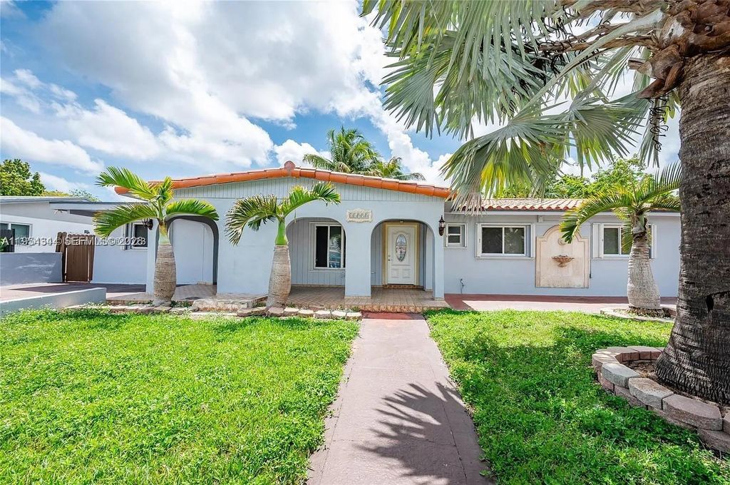 11950 SW 182nd Ter, Miami, FL 33177