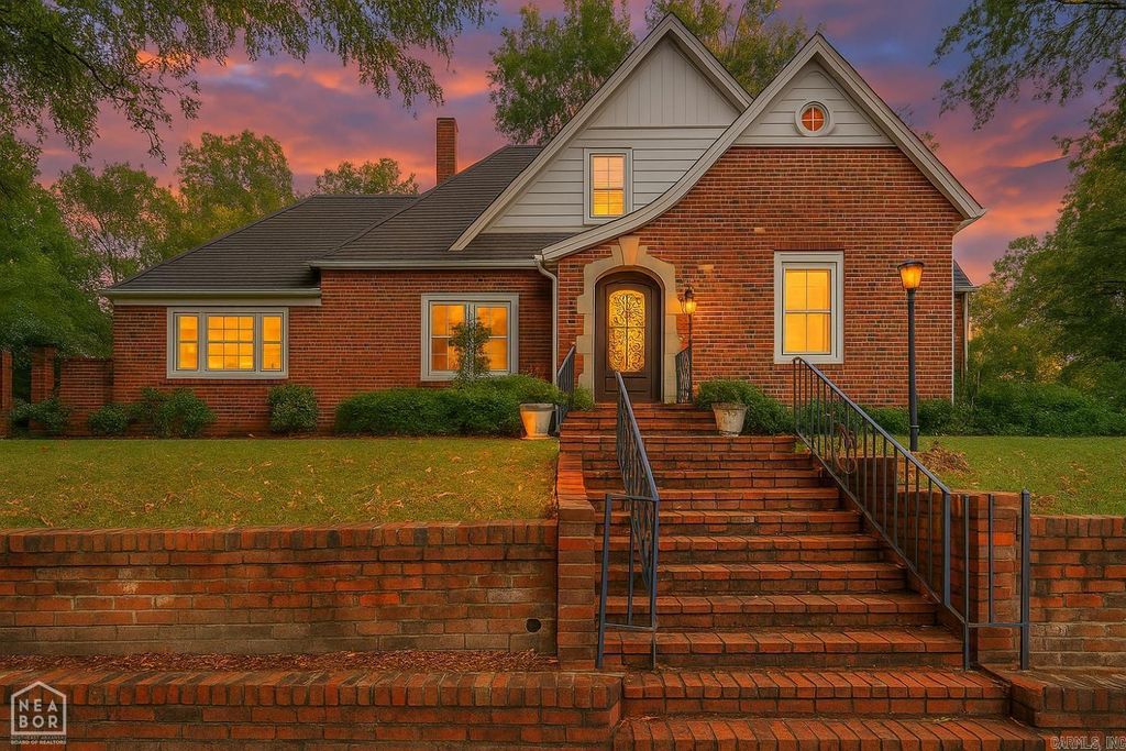 537 Warner Street, Jonesboro, AR 72401