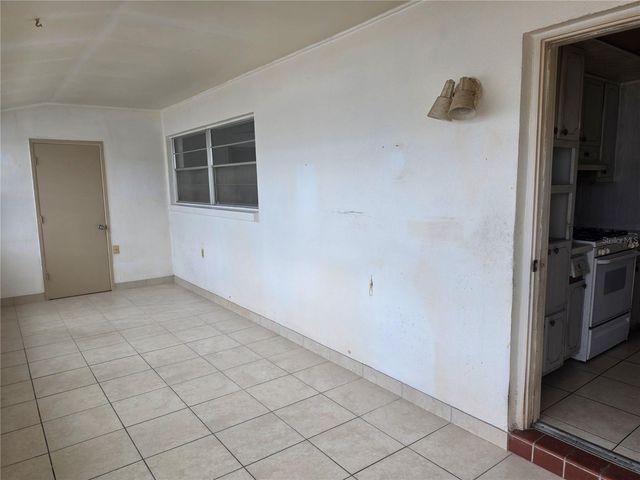 5850 21ST STREET N 15, St Petersburg, FL 33714