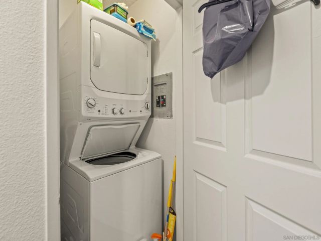 406-408 & 408B E Ave, Coronado, CA 92118