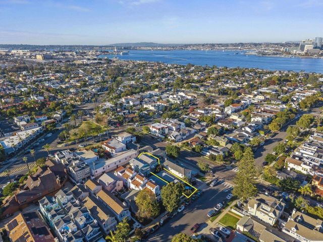 406-408 & 408B E Ave, Coronado, CA 92118