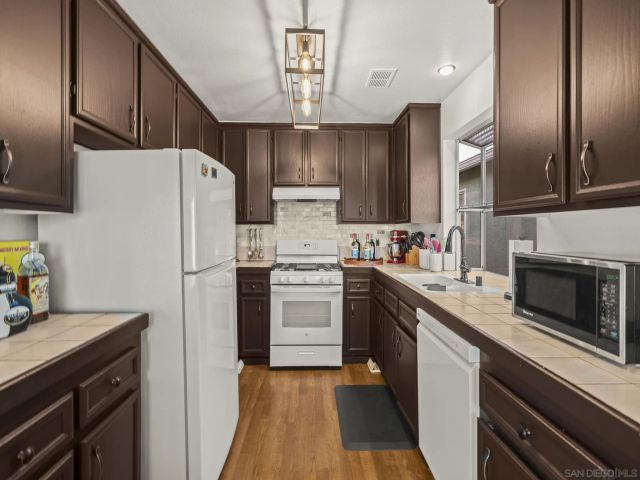 406-408 & 408B E Ave, Coronado, CA 92118