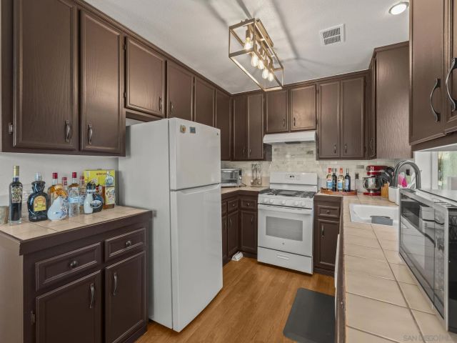 406-408 & 408B E Ave, Coronado, CA 92118