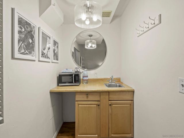 406-408 & 408B E Ave, Coronado, CA 92118