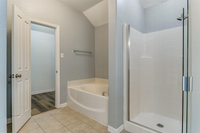 815 Creekside Drive, Little Elm, TX 75068