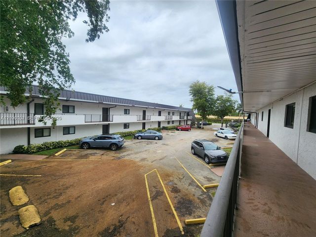 19600 SW 110th Court 213, Cutler Bay, FL 33157