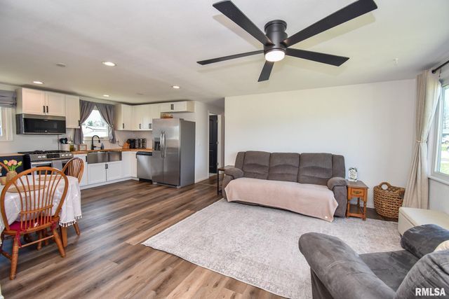 701 BELAIRE Drive, Washington, IL 61571