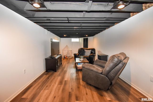 701 BELAIRE Drive, Washington, IL 61571