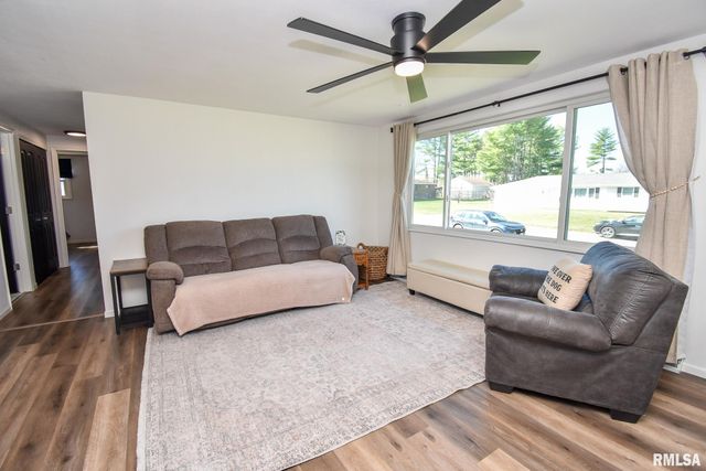 701 BELAIRE Drive, Washington, IL 61571