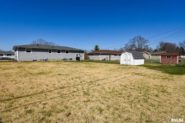 701 BELAIRE Drive, Washington, IL 61571