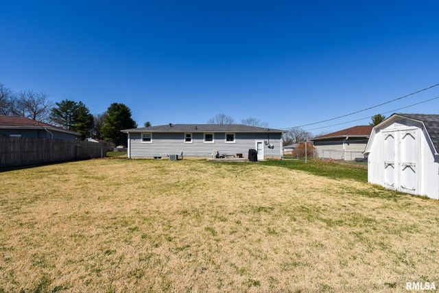 701 BELAIRE Drive, Washington, IL 61571