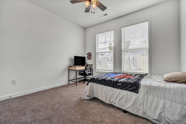 2145 Kings Walk DR, Roanoke, VA 24012