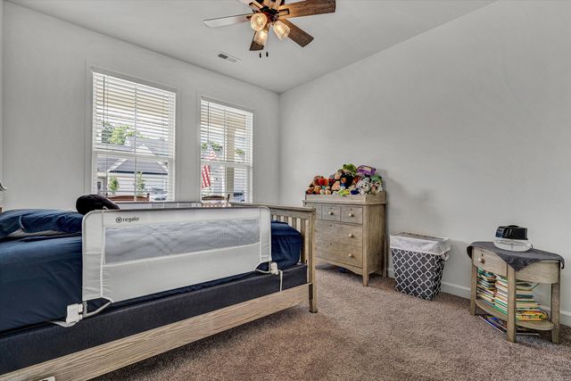 2145 Kings Walk DR, Roanoke, VA 24012