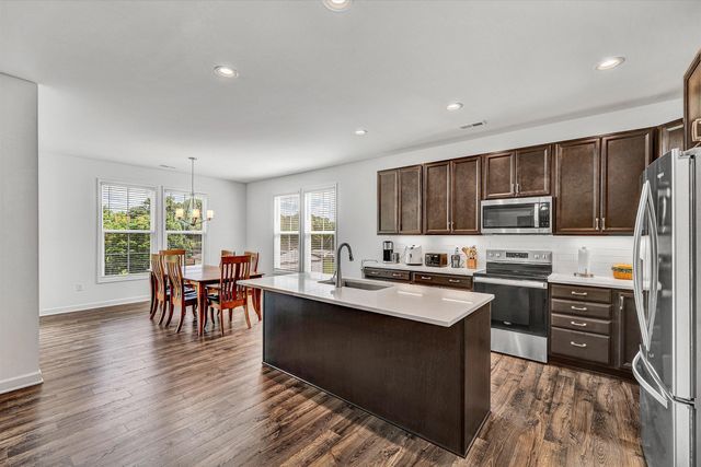 2145 Kings Walk DR, Roanoke, VA 24012