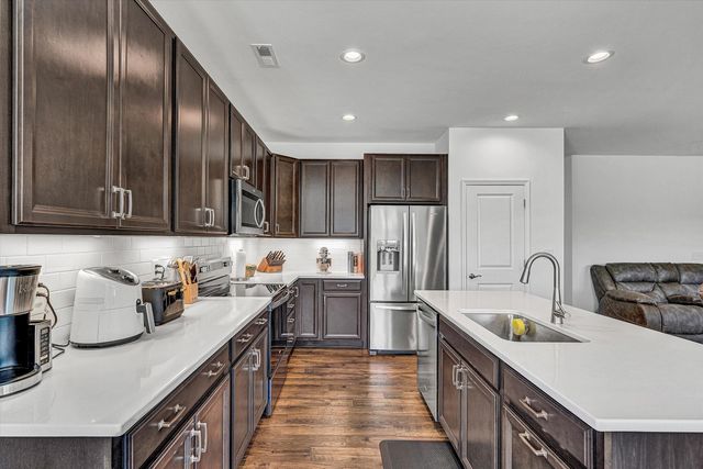 2145 Kings Walk DR, Roanoke, VA 24012