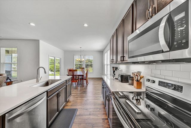 2145 Kings Walk DR, Roanoke, VA 24012