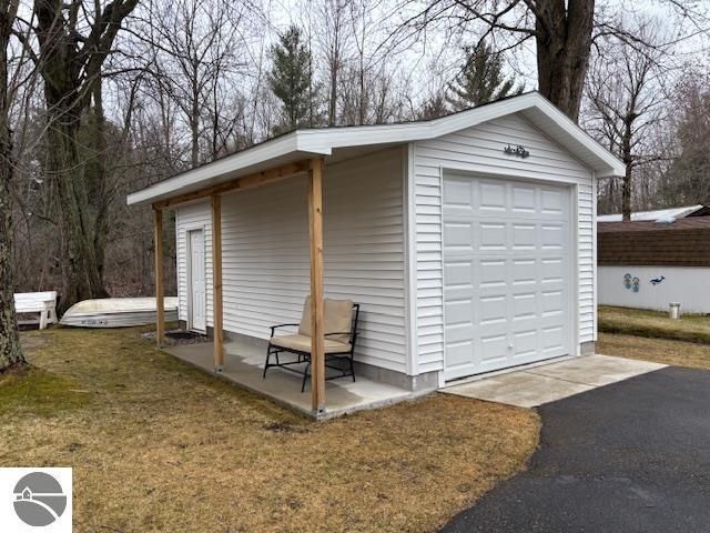 1180 Cranberry Pike, East Tawas, MI 48730