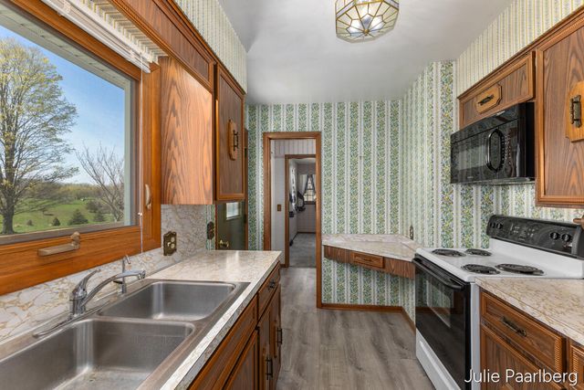 6343 Egan Avenue SE, Caledonia, MI 49316