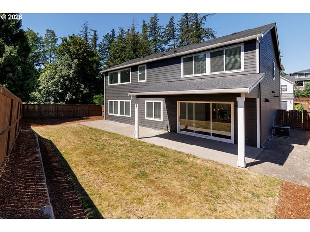 2751 DAHLIA Dr, West Linn, OR 97068
