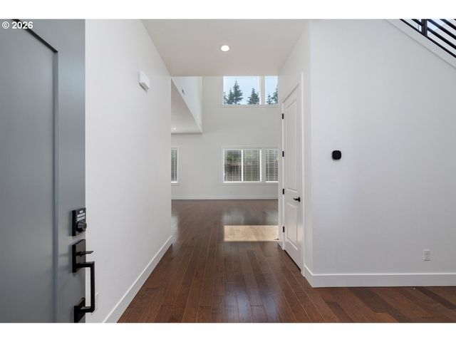 2751 DAHLIA Dr, West Linn, OR 97068