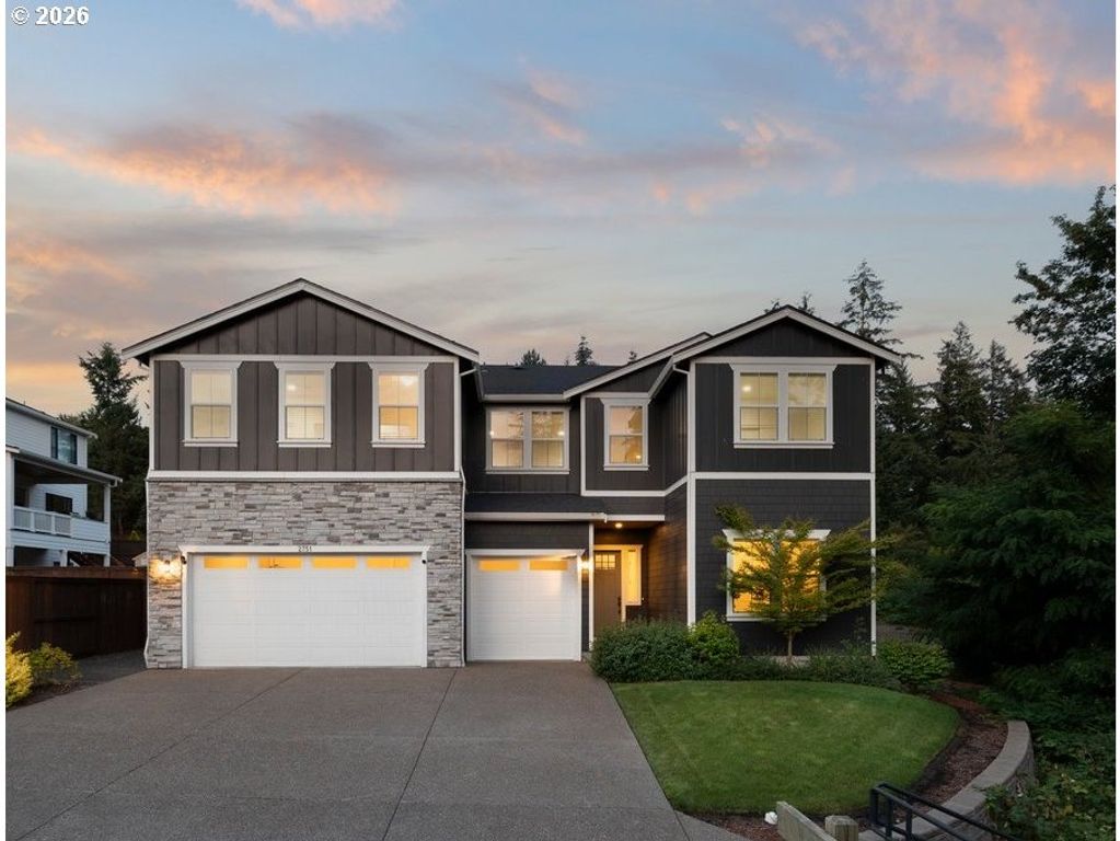 2751 DAHLIA Dr, West Linn, OR 97068