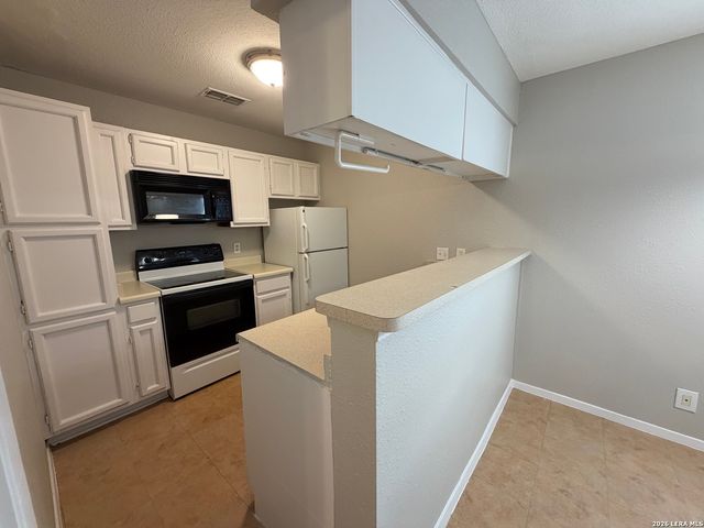 10527 Perrin Beitel Rd Apt C102, San Antonio, TX 78217