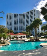 3300 NE 192nd St 1014, Aventura, FL 33180