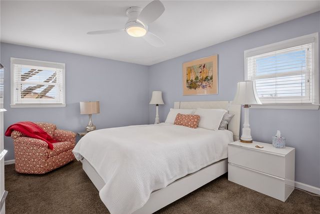 625 Ray Dr, Carnegie, PA 15106